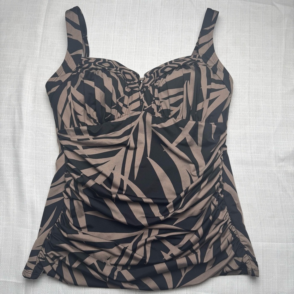 MIRACLESUIT Arianna Tankini Crisscross Ruched Swim Top Black/Taupe Brown size 10